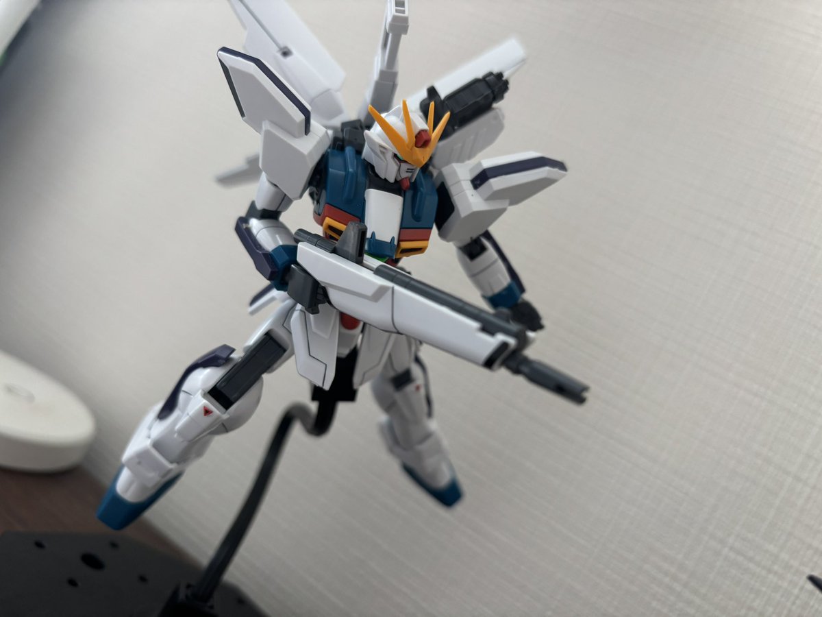 not_88_'s tweet photo. ガンダムX完成👏

武装が背中にマウントできたり何よりでかいキャノン背負っているというのがとてもロマンを感じて好き
 #ガンプラ
 #ガンプラ好きと繋がりたい https://t.co/RwVktM3ppK