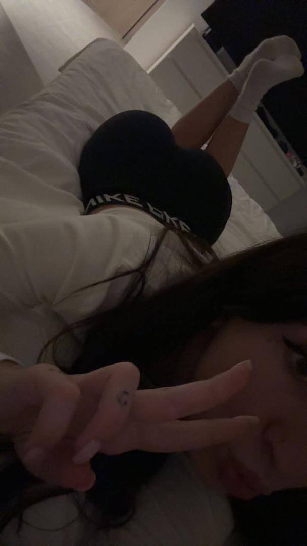 vera_rhfd's tweet photo. i’m s‍ingle if anyone wants‌ me https://t.co/Sbj1JUrGWL