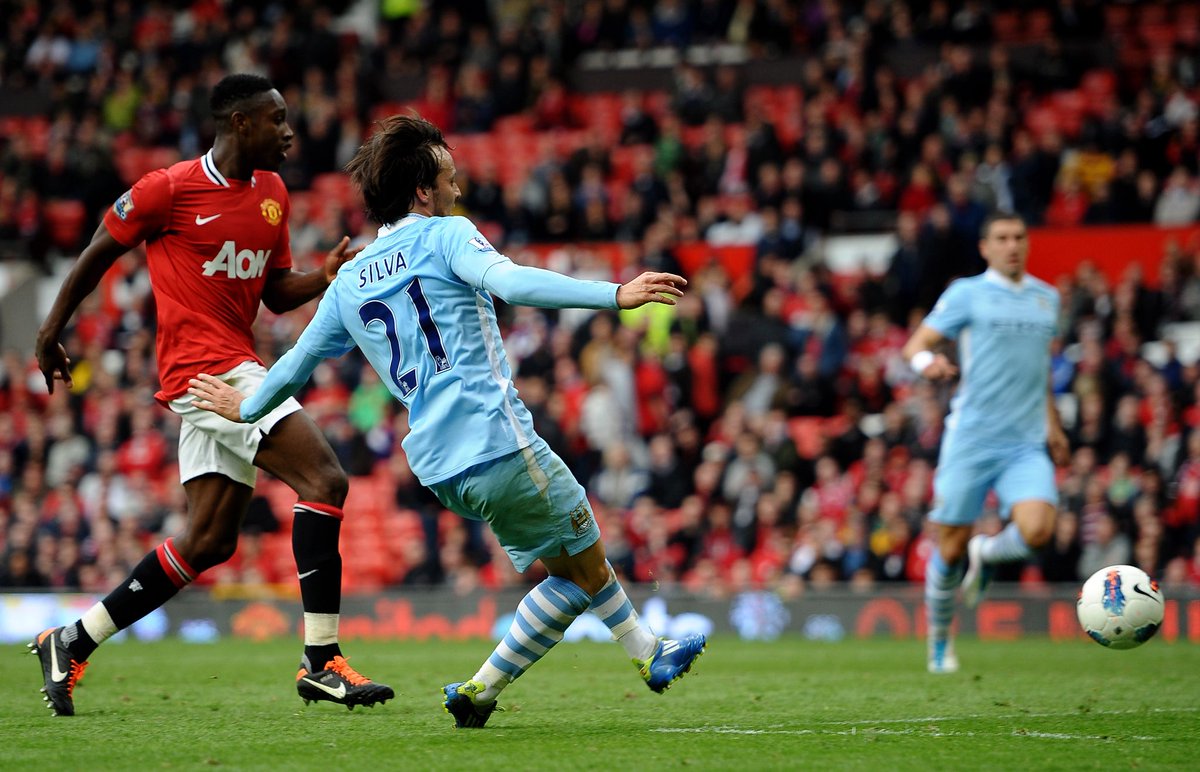 Hspez's tweet photo. @MemoNavarro_ El 1-6 en Old Trafford. (La asistencia de David Silva para Džeko) 😮‍💨 https://t.co/BD6m8duPuL