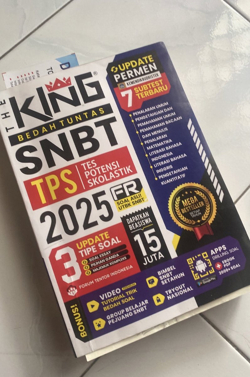 afthnx's tweet photo. Ada yg mau buku latsol the king snbt 2025 ? Aku kasih 5k (buat packing) aja di 🍊 sm kalian tinggal bayar ongkir. 

Klo org sby mau cod an blh jg, aku kasih free yaa (sayang ga kepake hehe) https://t.co/cwMxjaOFMQ