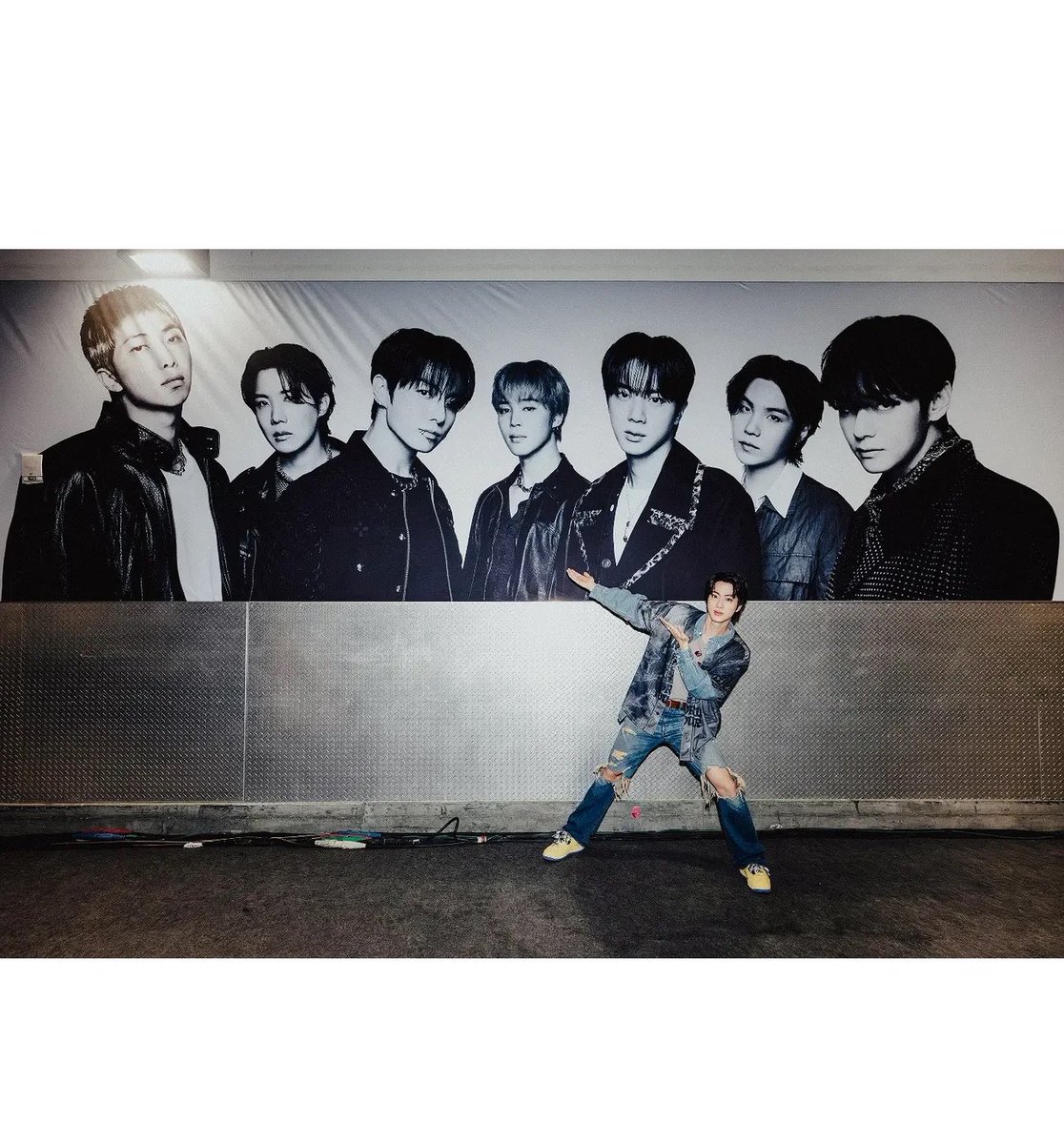 btschartsxdaily's tweet photo. #JIN via Instagram Post 💜 [Thread]
https://t.co/RFs4ODzeOm https://t.co/EcEvd5ICTd