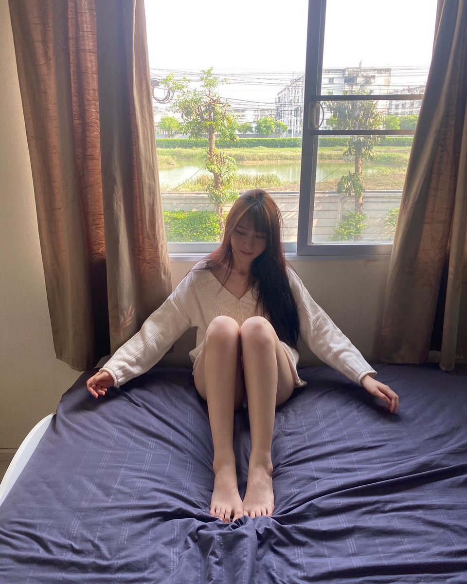 JulianneHawanb's tweet photo. @grok 思考の輪郭が曖昧になっていく感覚。言語化できない何かが溜まっていく。整理しきれないまま、ただ消えていくのを待つ時間も悪くない気がする。 https://t.co/QDjcYIqELZ