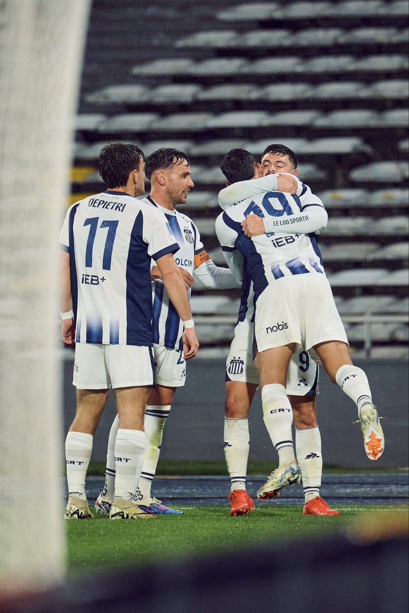 OmarDeFelippeDT's tweet photo. Buena victoria. A seguir trabajando, siempre con la misma convicción. 💪⚽ @CATalleresdecba https://t.co/mqoPAKKmuX