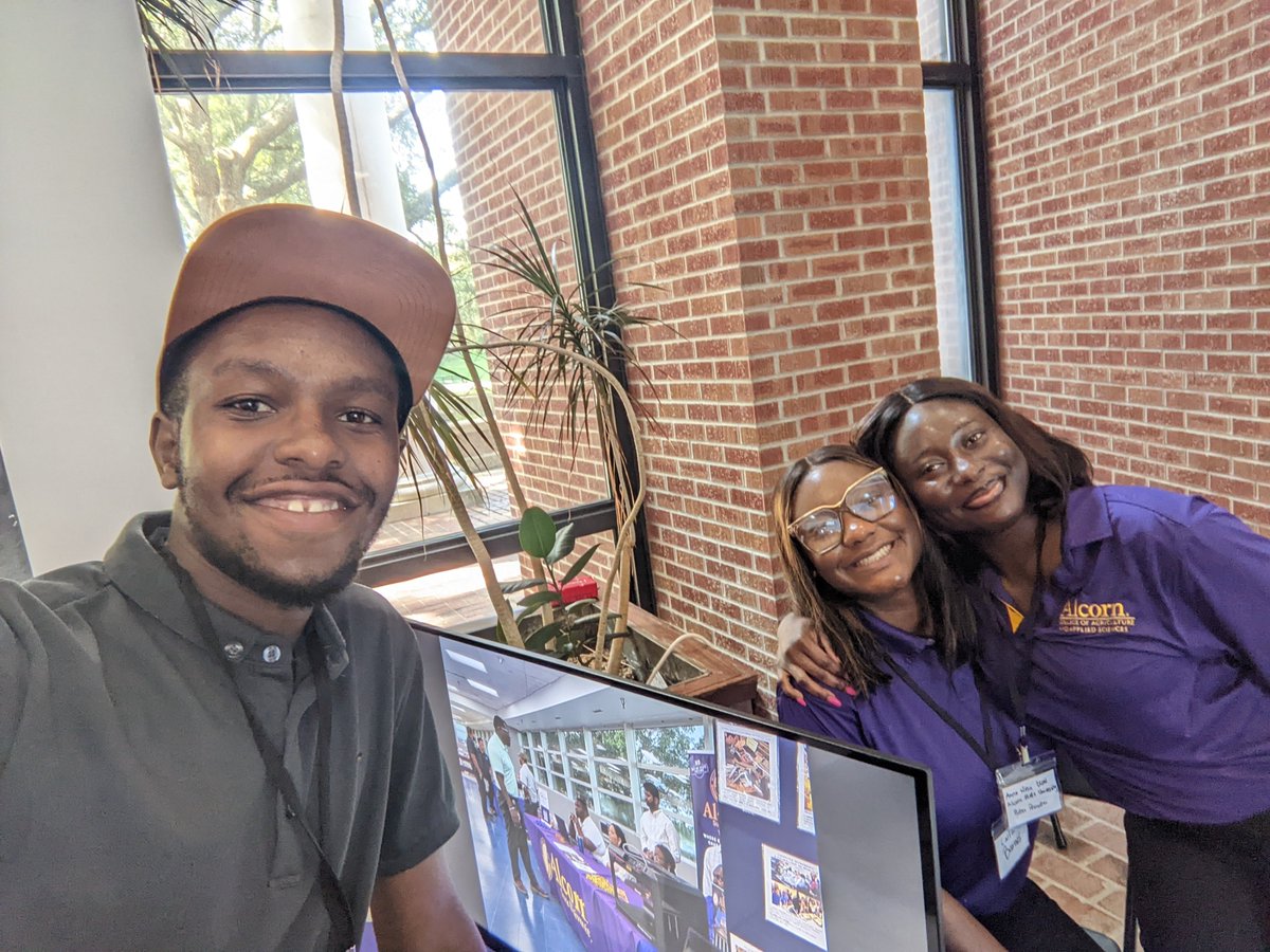 mugisha_an27185's tweet photo. I'm honored to attend my first US conference MERIC at Millsaps College, Jackson, MS! πΊπΈ As an Alcorn State grad student, I met young researchers doing great work in ag. The future starts now! π± #MERIC #AlcornState https://t.co/YBERTt4vkU