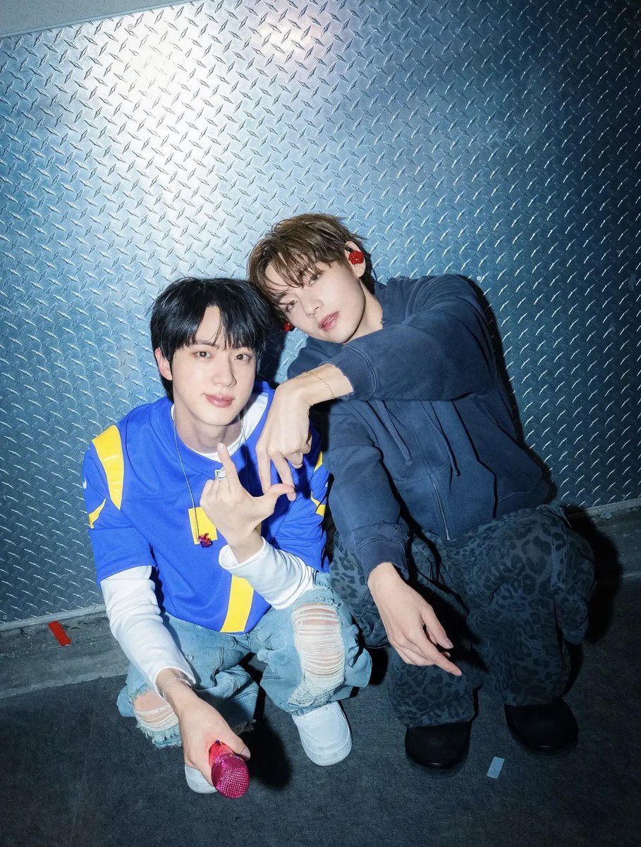 jinniesarchives's tweet photo. PRETTY TAEJIN ON JIN INSTAGRAM 🥹🐻🐹 https://t.co/aJgv1bL3VT