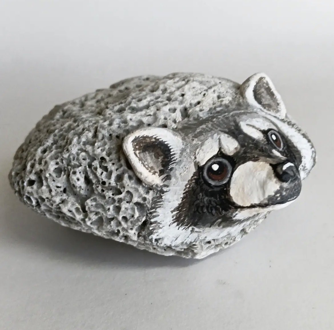 Kirakuboh's tweet photo. Part 96
Healing Time
癒しの時
Mantis in fishing net
Racoon dog Tanukichi traveling
Racoon dog stone from web
Racoon dog at Dumpling shop
網に篭った蟷螂
たぬ吉の旅 出会い
狸の石松 webより
団子屋の古信楽狸 https://t.co/8FpPWsu7Hi