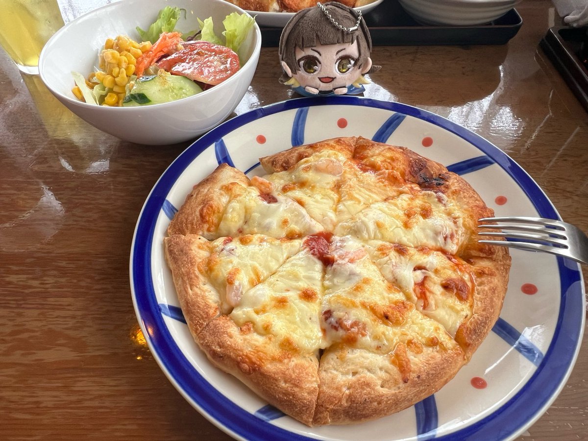 zodiac9180's tweet photo. 今日も娘とランチ🍕
月に数回通うルート50へ。
うまうま☺️🤤✨✨ https://t.co/uAG8YBZwVw
