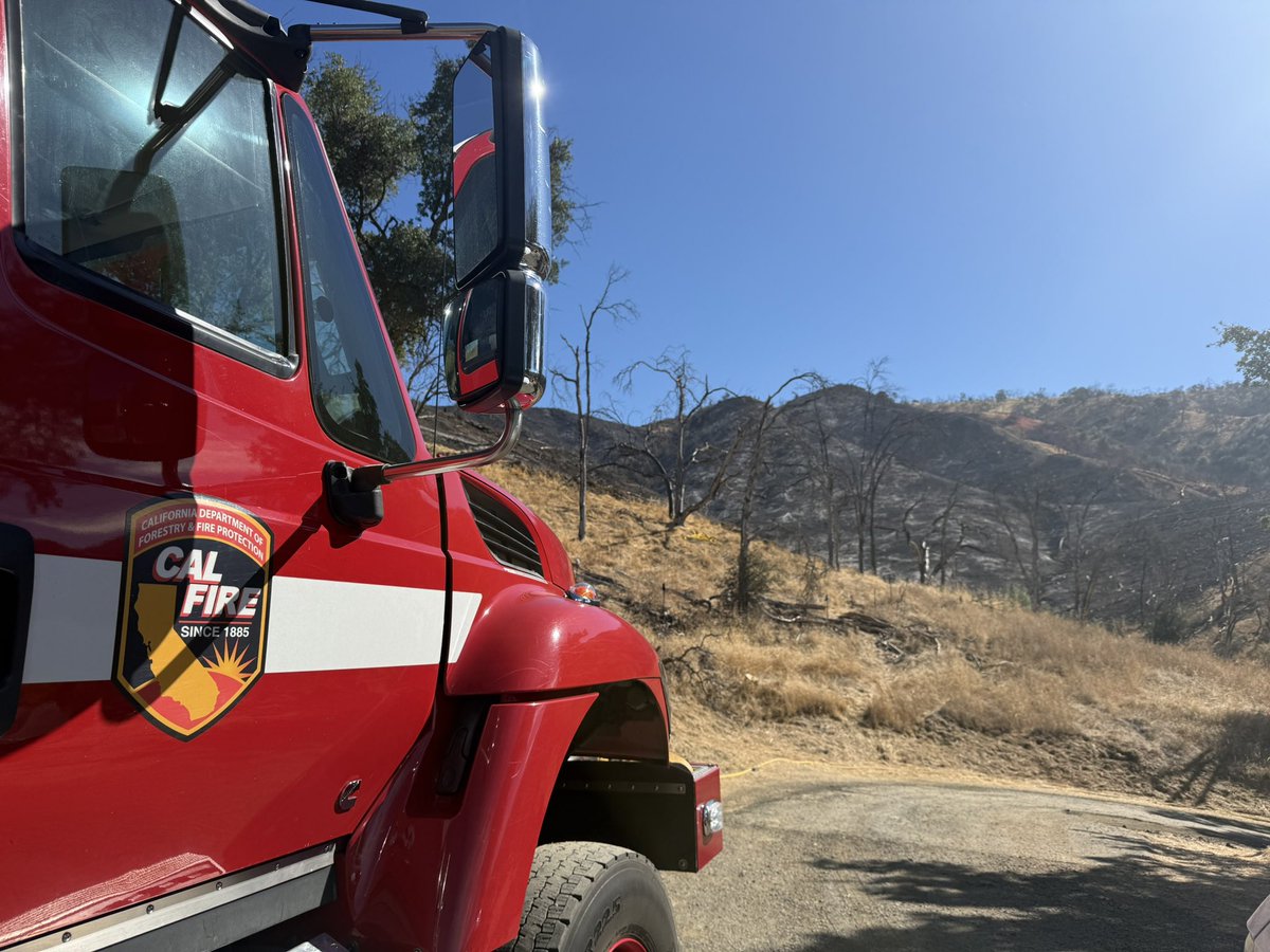 CALFIRELNU's tweet photo. #SteeleFire Update
The fire remains at 51 acres with 86% containment.
Crews continued mop up operations today and (2) engines will remain on scene overnight.
Thank you to the community for their continued support. https://t.co/NO2a4Tx45h