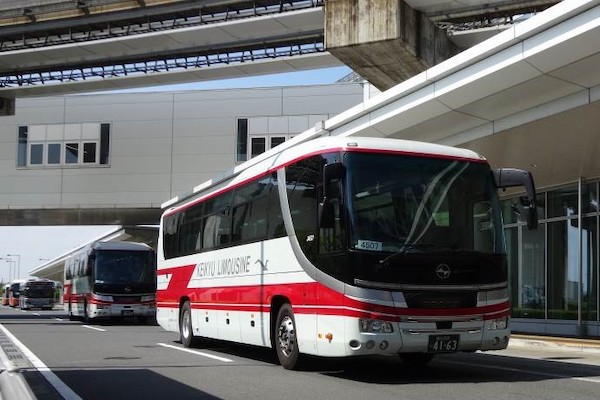 traicycom's tweet photo. 京急バス、リムジンバス・羽田空港〜武蔵小杉駅線から撤退　東急バスは継続へ https://t.co/QAqSn0gvS9 https://t.co/gv9qT0qLsi