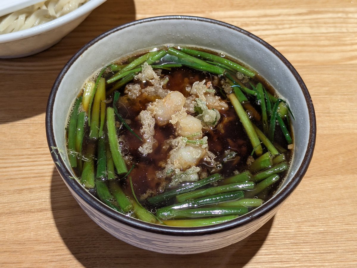 drillparma1's tweet photo. 45分7キロ走って天然温泉
からの
ねぎつけ麺
大盛り（大盛り100円券2枚）

月曜日と水曜日が歯医者で火曜日が介護で金曜日から旅行だからジムに行けない。

木曜日ハードなんだよな（スタジオレッスン） https://t.co/i01bbA0FUK