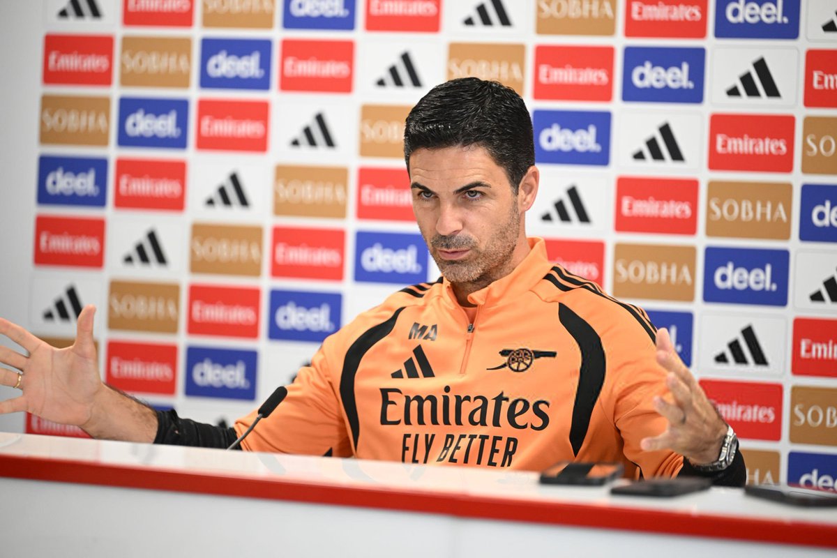 FabrizioRomano's tweet photo. 🚨🔥 Mikel Arteta says penalty given to Sunderland is “unacceptable”.

“Look, the first question we have to discuss is that this is NOT ACCEPTABLE at this level. 

"It was a beautiful game of football, with two teams and an atmosphere in the stadium that was unbelievable, with Sunderland they are so organised; they are so good in so many phases, they have great players, they created a lot of issues we had to cope with. 

"We had to cope with all of that, it was a lot in a really difficult week after Chelsea and Napoli, and on top of that we have to go through what we've done today that in my opinion is NOT ACCEPTABLE. 

"I watched it 20 times, and I CANNOT find a way to understand how they even think to give a penalty in that situation, or the way the VAR has to intervene. 

"So I don't know what to think, but I'm SAD that we have to discuss in such a beautiful game something at this level that has the gravity of that, because that CHANGES the course of the season and can cost you the championship. 

"At this level, with all the work that we put in, this cannot happen. I cannot find an explanation - that's why I'm going to try and find an explanation now. 

"I want to be talking about how good we were, how good Sunderland were, and the level of the league and how beautiful this is - we should not be talking about that. 

"I cannot find an explanation - that's why I'm going to try and find an explanation now."