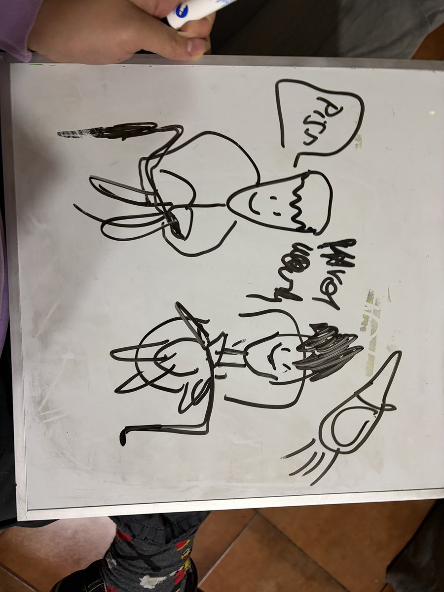 richardb4lls's tweet photo. look at my drunk drawing of dnp NSJSJJSJSS I CANT DRAW FOR MY LIFE AND EVEN LESS DRUNK but i did my best JDBDBJDJDJDJ https://t.co/0jSfo52dMZ