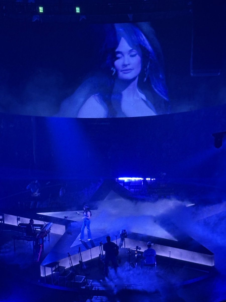 dimestorecarmen's tweet photo. I do believe in ghosts 👻👻👻 https://t.co/T5P3rsEVS6