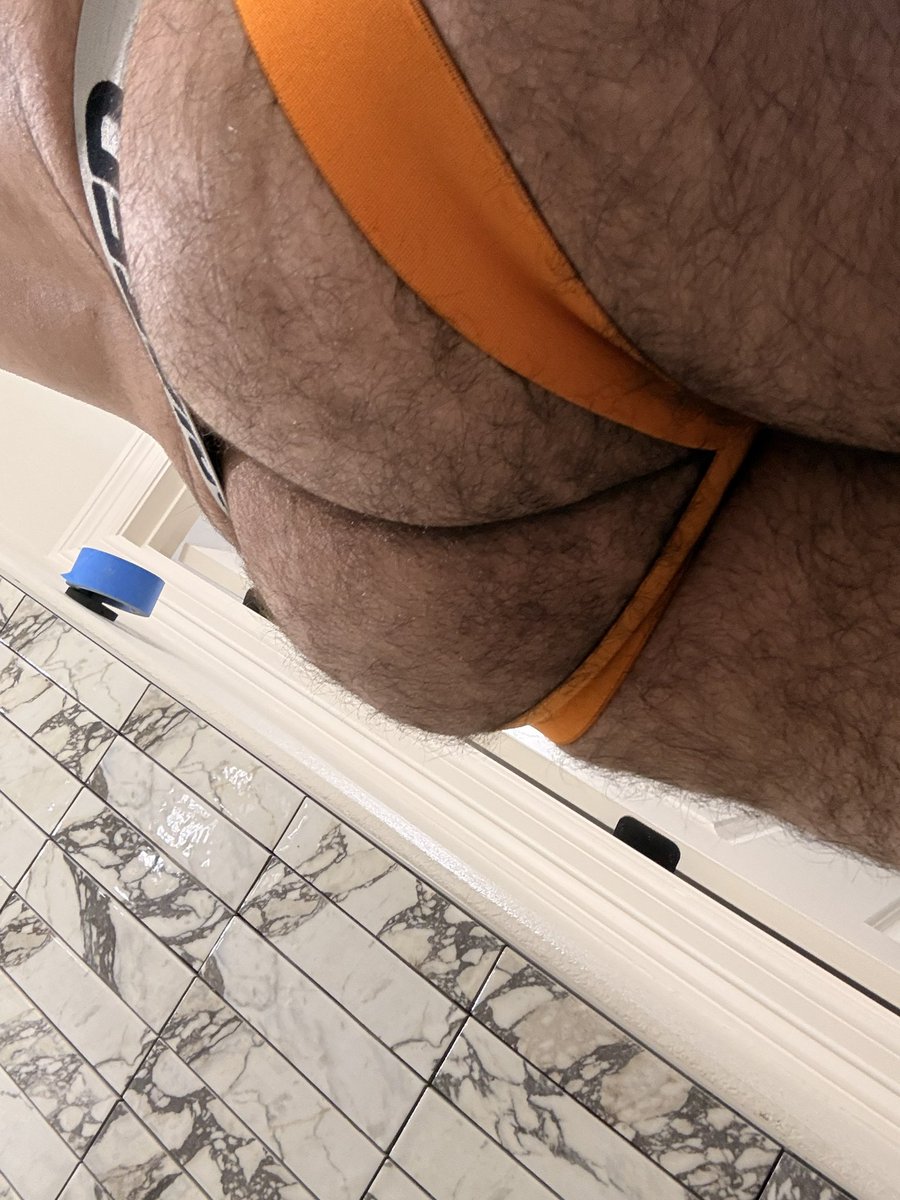 dtxhabibi's tweet photo. Furry or smooth ? What do you prefer ? https://t.co/qJnJ60ICDn