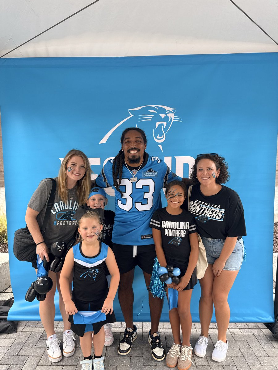 Whoaabro_34's tweet photo. Core Memories made today! Really appreciate the hospitality from @TreBos10  and hyping the girls up! @Panthers #keepPounding https://t.co/C9hueEw3Rk