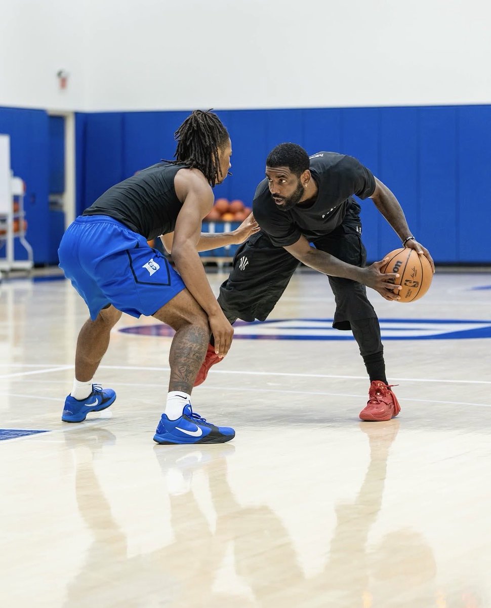 CLTBlueDevil's tweet photo. “Why do top recruits commit to Duke and take lesser roles? It has to be the money”

Duke practices: https://t.co/RWnEV6VNCq