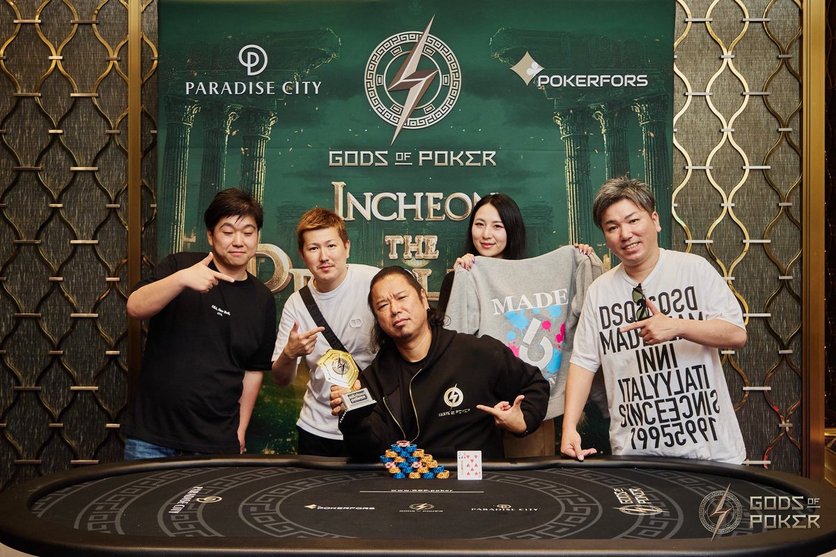 SIX_tsukuba's tweet photo. SIXのお客様達はどの国内大会でもサラッと優勝しちゃうお客様達です。

SIXのオーナーはAPPT 1大会3冠しちゃうオーナーです。

そして、SIXでポーカー教えてるのは、海外7冠の佐野さんです。

みんなSIXで強くなりましょう。
待ってます。

#SIXTSUKUBA #POKER https://t.co/WbYrGVbclF