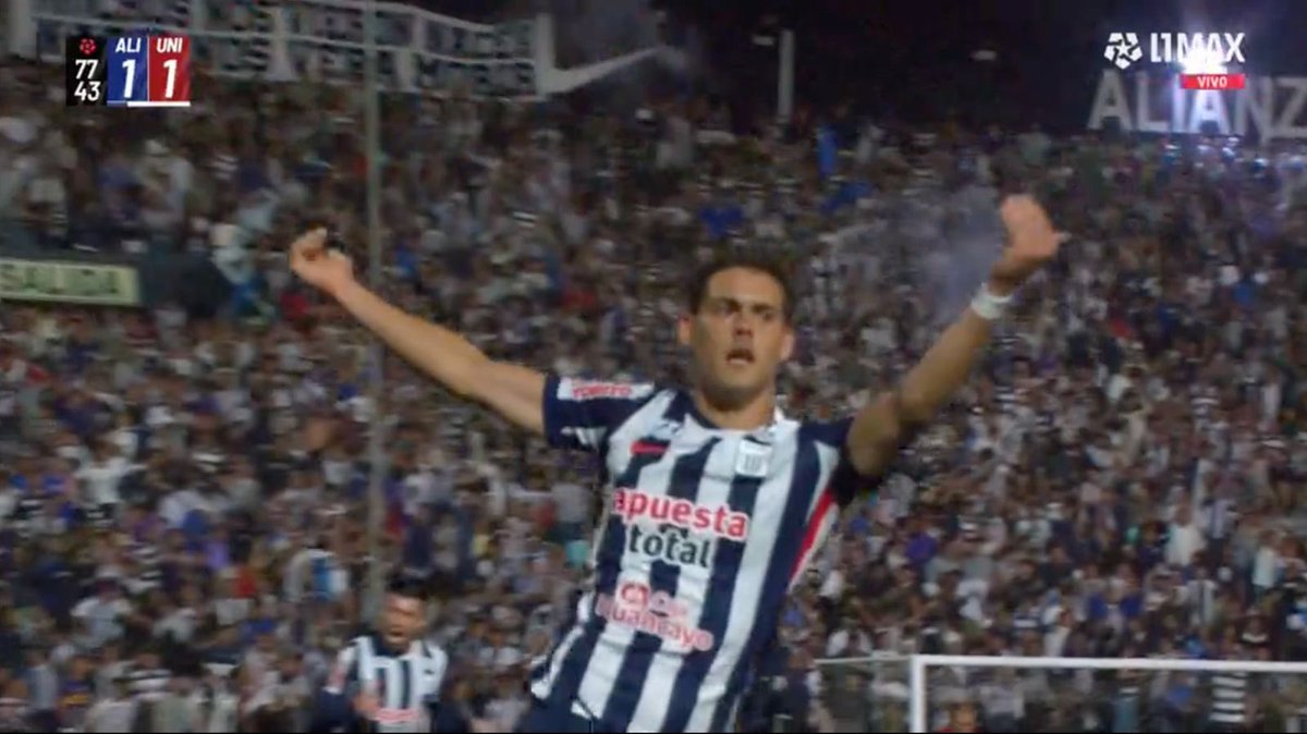 pasefiltradope's tweet photo. ¡QUÉ GOLAZO HIZO ALIANZA LIMA! ¡ESPECTACULAR PASE DE VÉLEZ Y GIROTTI IGUALA EL CLÁSICO ANTE UNIVERSITARIO! ⚽️🔥 https://t.co/d8EUkW8dAc