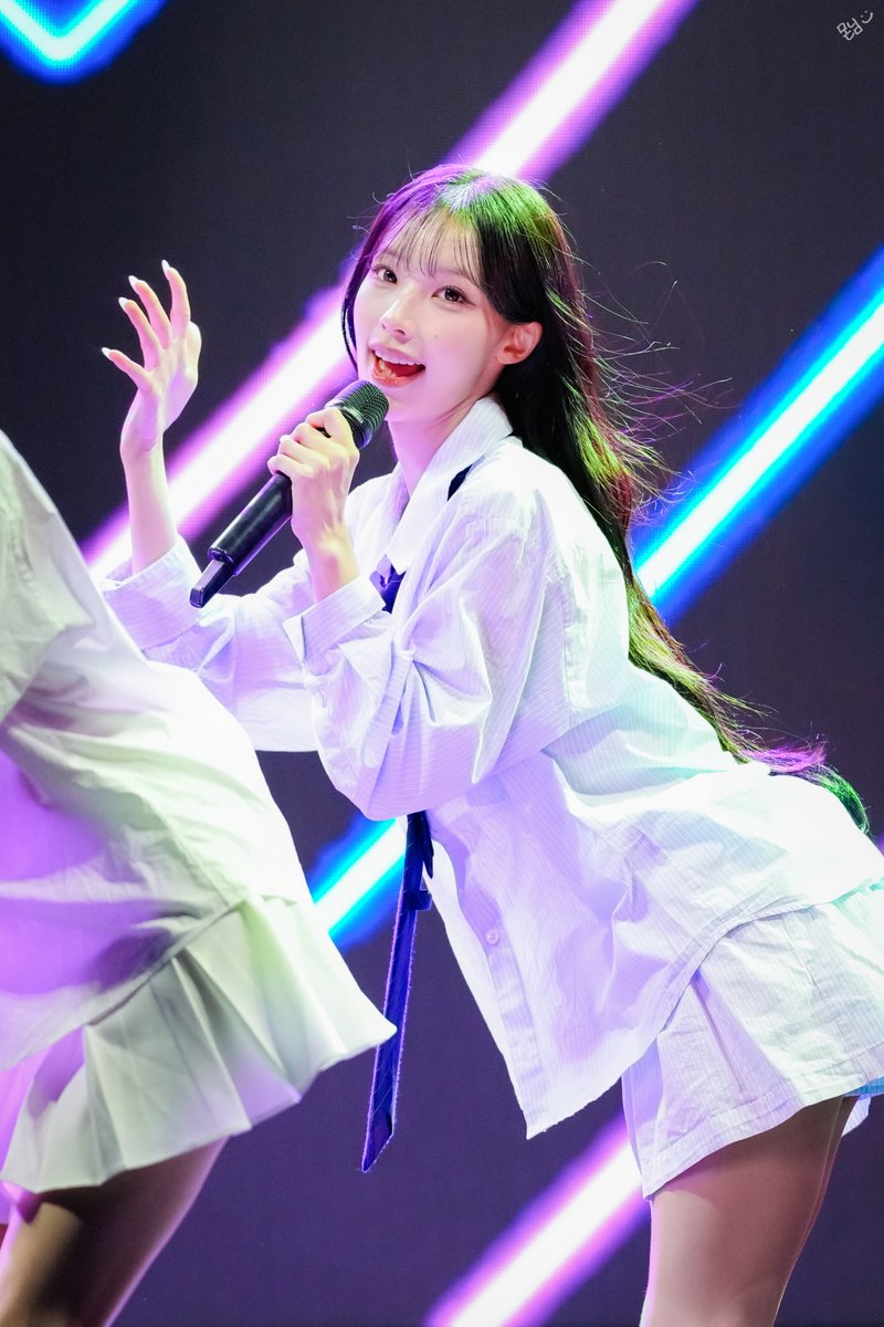 mon__nim's tweet photo. 260904 살람 서울 페스티벌 - 리센느 원이

#RESCENE #리센느 #リセンヌ #원이 #WONI https://t.co/8N42zPp8eD