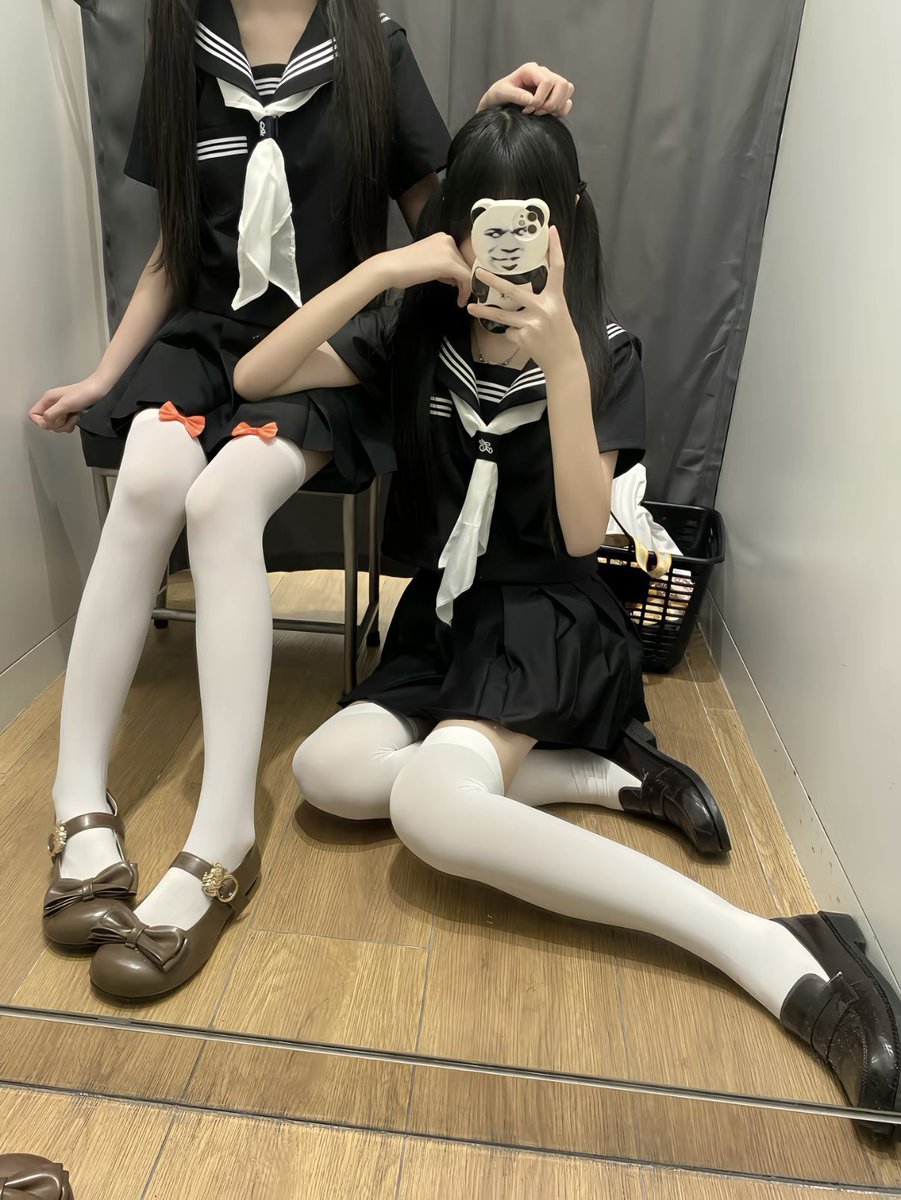 tracy10gn3's tweet photo. 这个点      还有人吗 ？          

新鲜出炉的饺子皮           

有人看吗？     赶紧我要删了 https://t.co/MY9PulubbM
