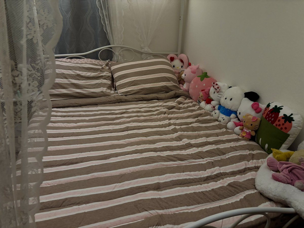 Iookinsideyou's tweet photo. my new bedding (^_^*) https://t.co/56rLA9DloF