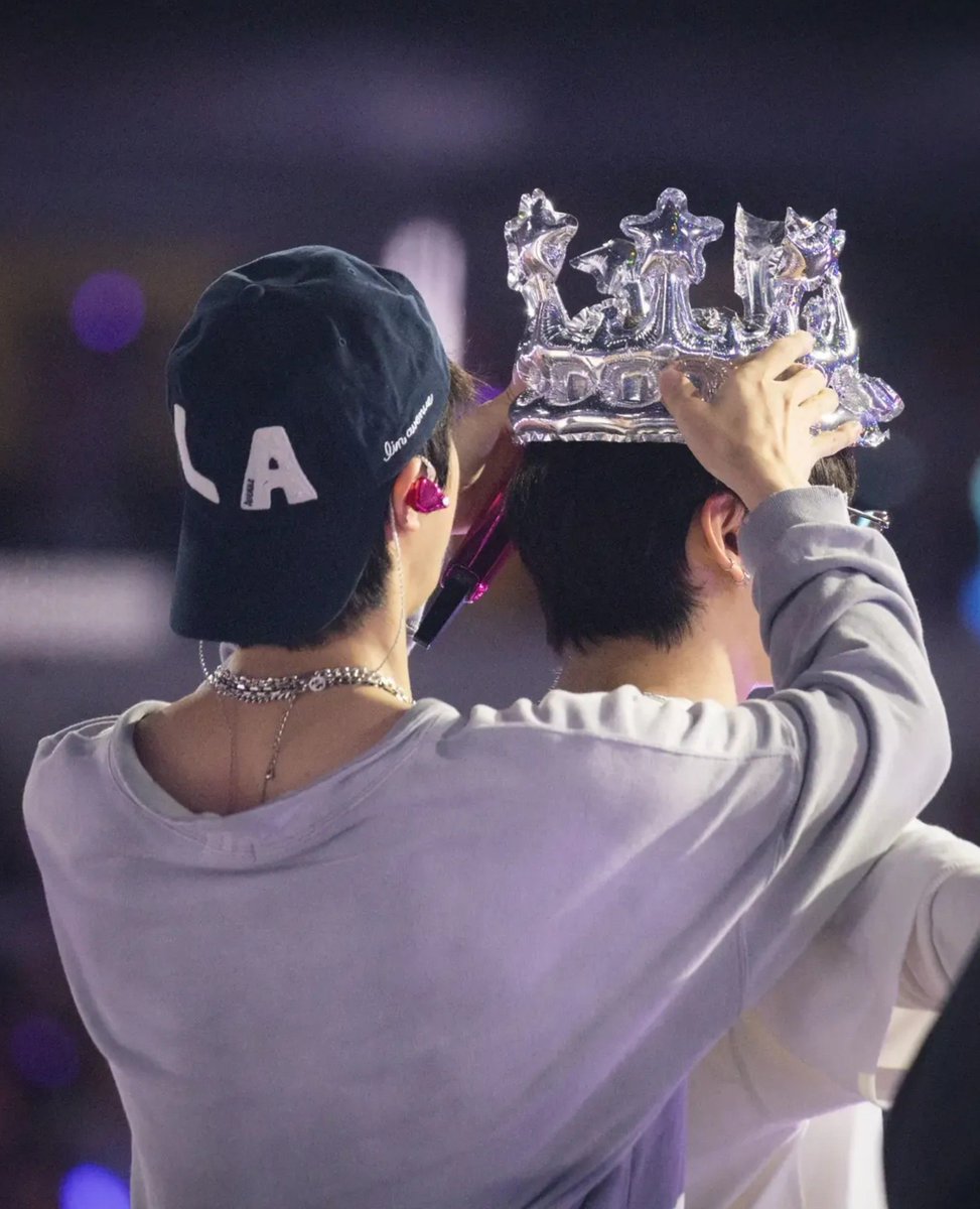 winnttaebear's tweet photo. Forever baby https://t.co/Ay3M5LypBI