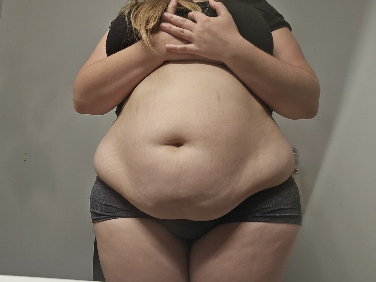 LoveFoodRepeat's tweet photo. I'm only getting started...🥰 sitting around 237lbs😋 https://t.co/i80YhRhMHk