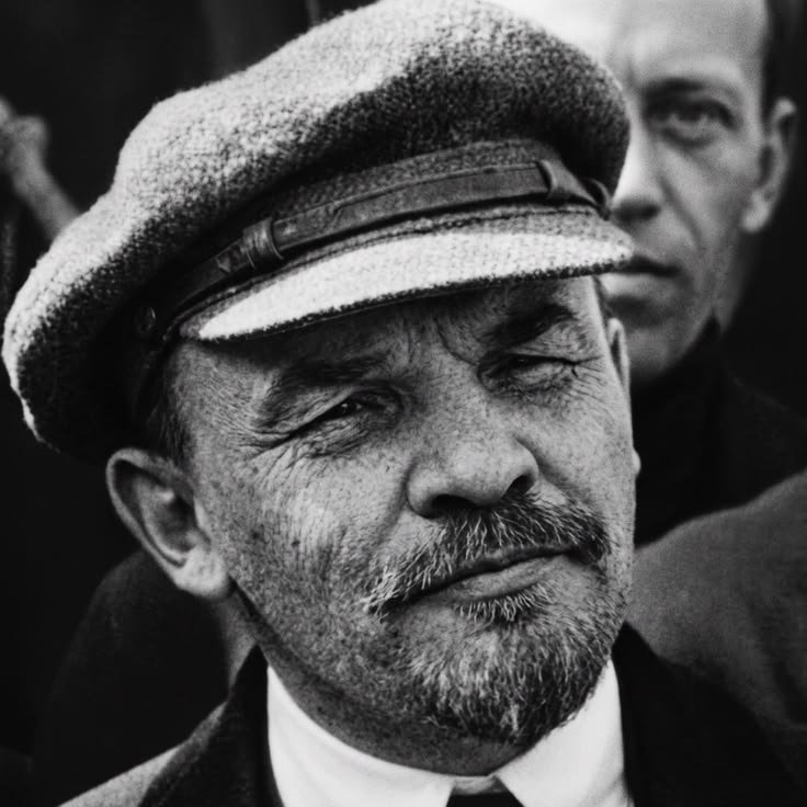 RTSG_Main's tweet photo. Being a Communist means FIGHTING for the working class! https://t.co/m0WMMoN1DT