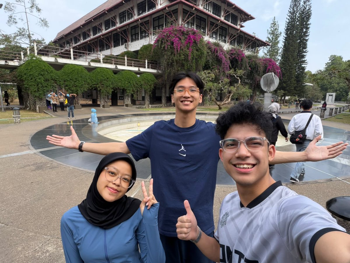 Maliadnstaa's tweet photo. #Azkaadziman ITB Boys https://t.co/8fKZnjadAY