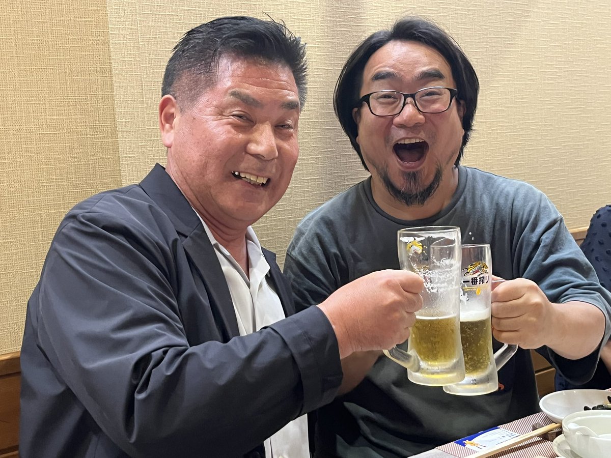 Steed82512's tweet photo. アルケミストコンサートin関に行ってきました♪
安桜小学校4年生のみなさんの合唱も最高で、感動の一日でした😊
打ち上げでアルケミストのお二人と盛り上がりました‼️ https://t.co/q9xlRboRZ1