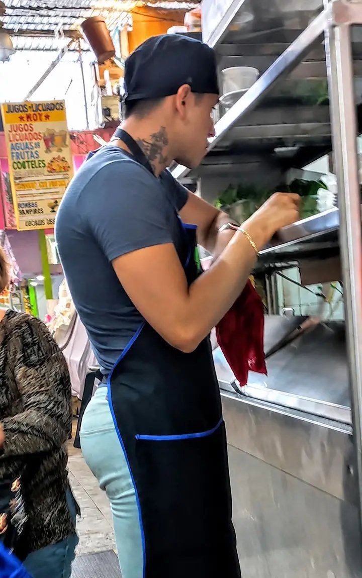 noel_villegas23's tweet photo. Le pidió tacos de cabeza 🫢🥵🍆🌮
X 👤 @Gael20cm 
Su Facebook del taquero 
https://t.co/U5BW6zYzUA https://t.co/mW9mfcqH6Y