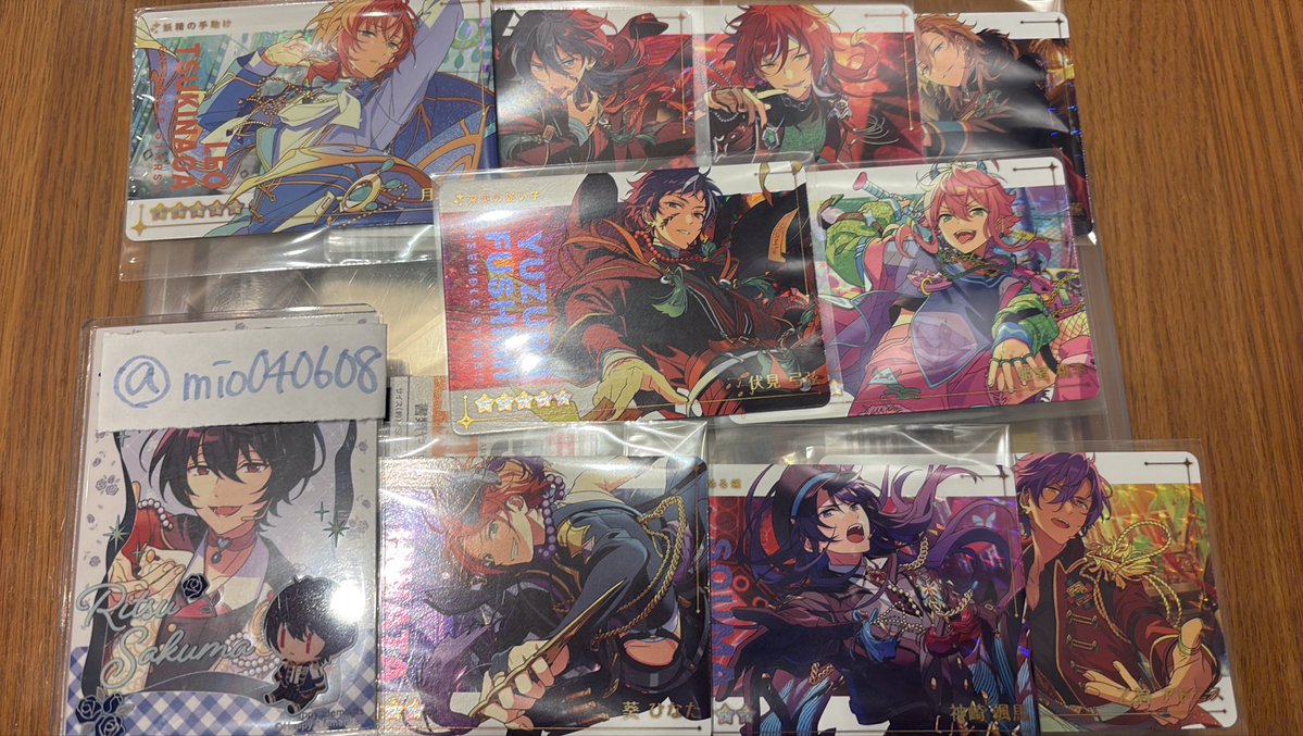 mio040608's tweet photo. 【交換】あんスタ カードダス Vol.1 Vol.2 

譲:R⋯レオ、ニキ、夏目、薫、弓弦、桃李、ひなた、颯馬、アドニス

求:R⋯凛月2、零2>>北斗2>>創2

上段は凛月、零との交換最優先になります。
本日13時頃まで秋葉原にて手渡し可能です。
よろしくお願い致します。 https://t.co/u9f7if58mR