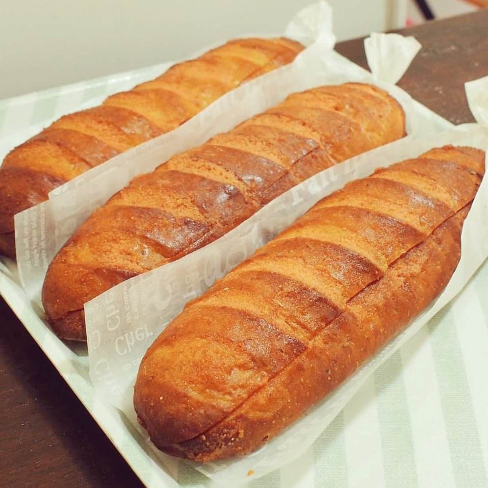 toco_pan's tweet photo. おはようございます♪
とこぱんオープンしてます！
今日もめんたいこっぺあります♡
りんごとレーズンのぐるぐる、いちごジャムと生クリームのブリオッシュもおすすめです！
コーヒーはサイフォンで丁寧に淹れてます♡
美味しいパンとコーヒーでほっこりして下さいね♪
ご来店お待ちしてます😊♡ https://t.co/TgPtsJPZyl