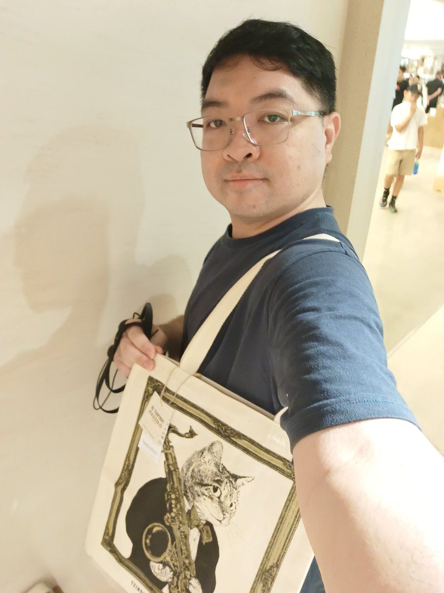 Rayyinghu's tweet photo. 貓貓，奇怪生物，不同風格
肉肉臉完全不能忽視😭😭 https://t.co/xtHlN1OORO