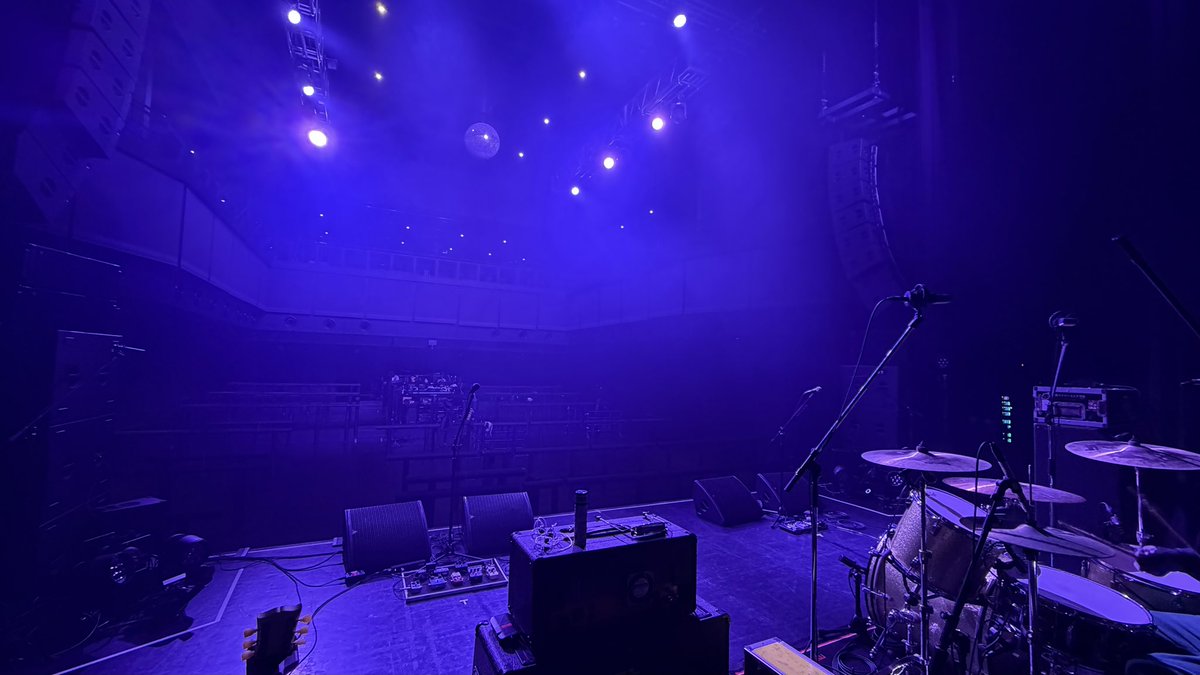 DOES_official's tweet photo. 【いよいよ本日🔥当日券情報】
本日は新宿で20周年ライブ開催❗️

当日券をご用意致しました❗️
開場時間よりお求めいただけます❗️
是非お越しください👍

DOES 20th Anniversary Live “Thanksloving!”
🗓️ 2026年9月13日（日）
📍 Zepp Shinjuku（東京）

⏰事前物販 12:00〜15:30
⏰開場 16:00 / 開演 17:00
🎫当日券7,500円（税込/現金のみ）
＜チケット＞
■ 配信チケット　
🎫 https://t.co/RIFJ4BeX7h

#DOES
#DOES20th
#Thanksloving

https://t.co/EyIVwZkwNE