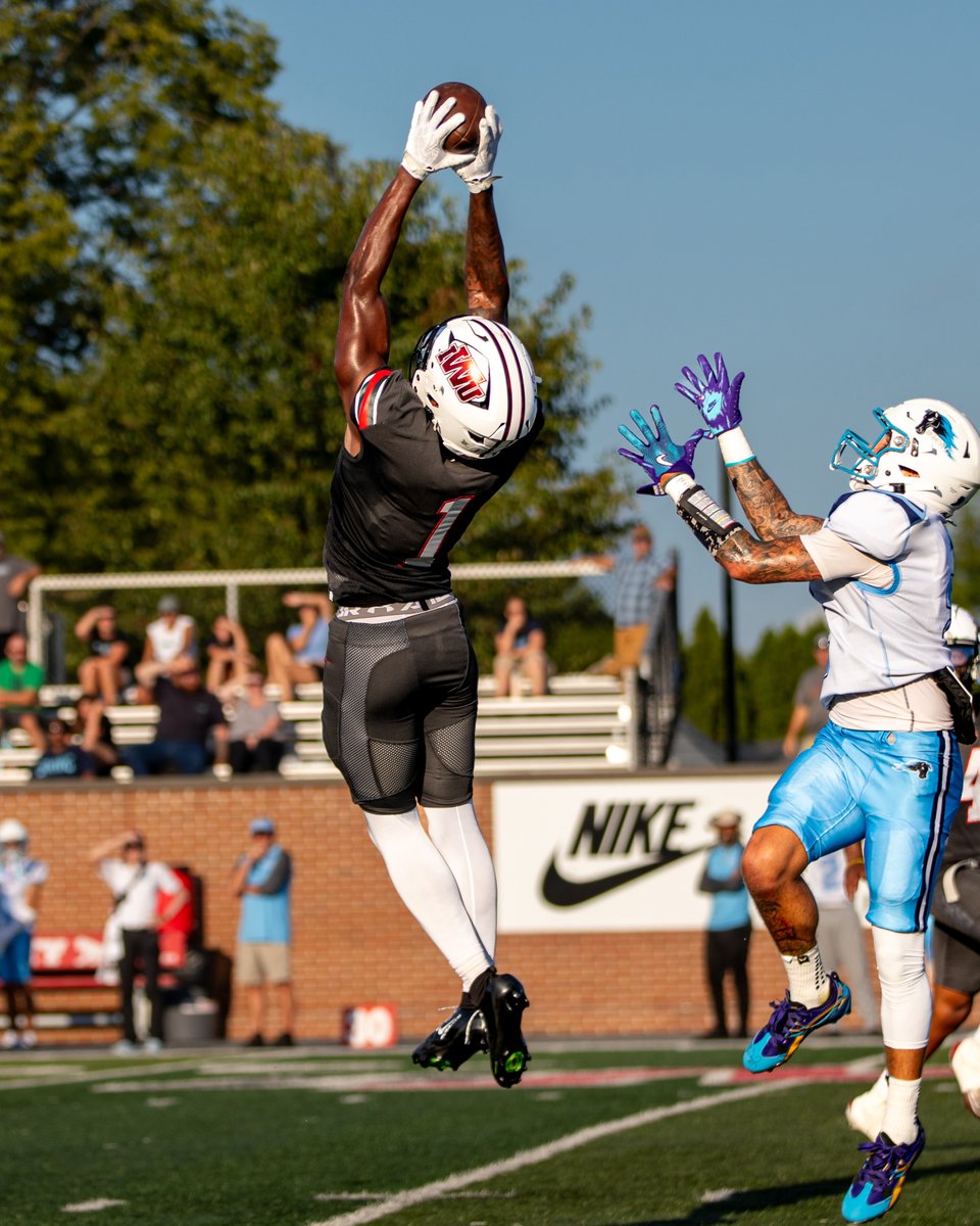 IWUWildcats's tweet photo. All Wildcats on the board 😼

@IndWesleyan_FB gets the shutout under the lights in Wildcat Stadium! 🏈

#BothAnd #TheRightWayToPlay https://t.co/rQmByA3qg7