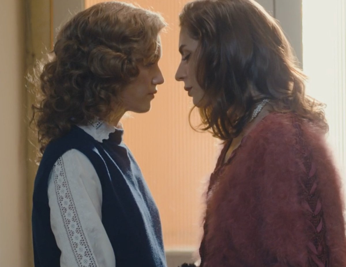 lisaIaoshi's tweet photo. te amo zahira y alba, fueron la historia de amor mas bonita que he visto en una serie chilena, las actrices, los personajes, la dirección todo fue simplemente hermoso 
#ElPeligroDeQuererte https://t.co/0zIuKGEUJv