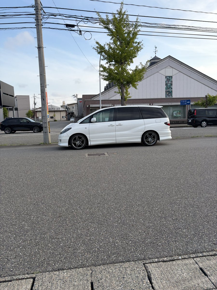 hy_33_vip's tweet photo. きっしょいエスティマ売ります🤓
ツインサンルーフ！
金プロ！車高調
ワンオフマフラー

破格50万円🫶🫶

ホイール転がし

元九州HKSデモカー
ボルトオンターボ
200以上でます
整備記録あります。

廃盤ファブレスフルエアロ付き👊

 #車売ります
 #ボルトオンターボ https://t.co/wA9Py7IAzz