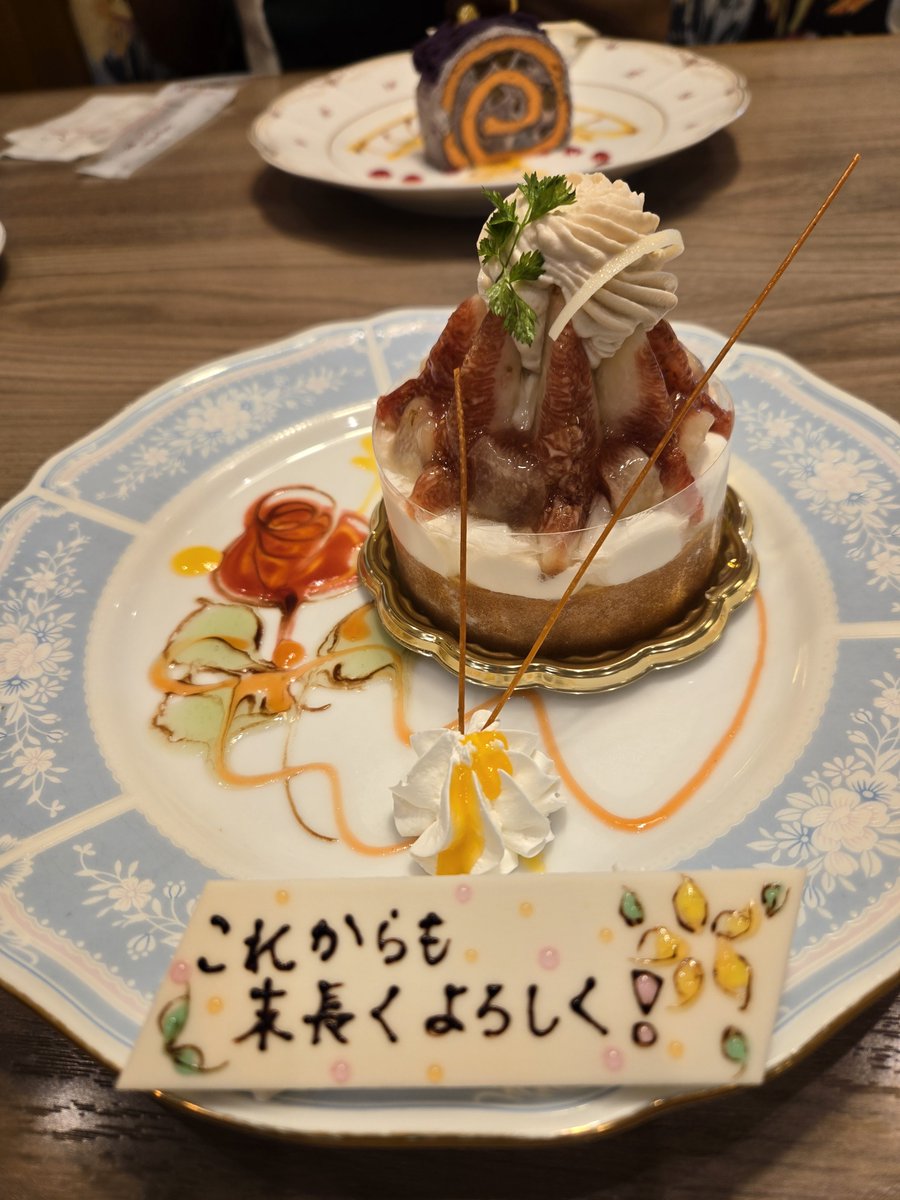 32_gothic's tweet photo. 先日は結婚記念日でした！
10周年あっという間でした。 https://t.co/6Q8mUDbvO4