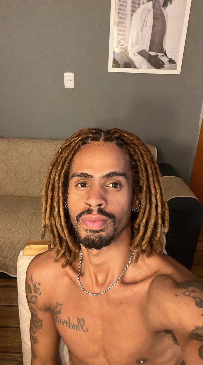 Edbaianoo's tweet photo. É sim?!🫠 https://t.co/tbf7NYz5Re