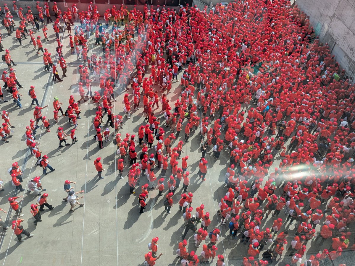 cabbage0201's tweet photo. スーパーマリオ RUN TO THE GOAL歩いてきた 3000人いるのにゼッケン番号が二桁だったので嬉しかった✌️✌️✌️ https://t.co/8uDkU7b6Zo