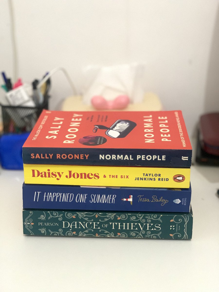 preloveeesmg's tweet photo. #wts preloved english books/novel CO SHOPEE

NORMAL PEOPLE
DAISY JONES AND THE SIX
IT HAPPPENED ONE SUMMER
DANCE OF THIEVES

#prelovednovel #prelovedbuku #englishbooks https://t.co/Z2fN1hSbc3