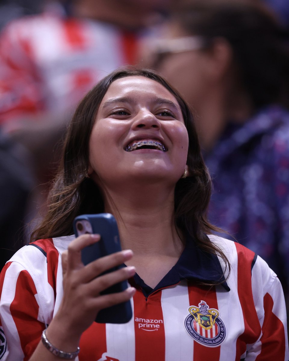 Chivas's tweet photo. ❤️🤍 ¡Mañana regresamos al @EstadioAKRON! 😍 https://t.co/Rq10u9wM5T