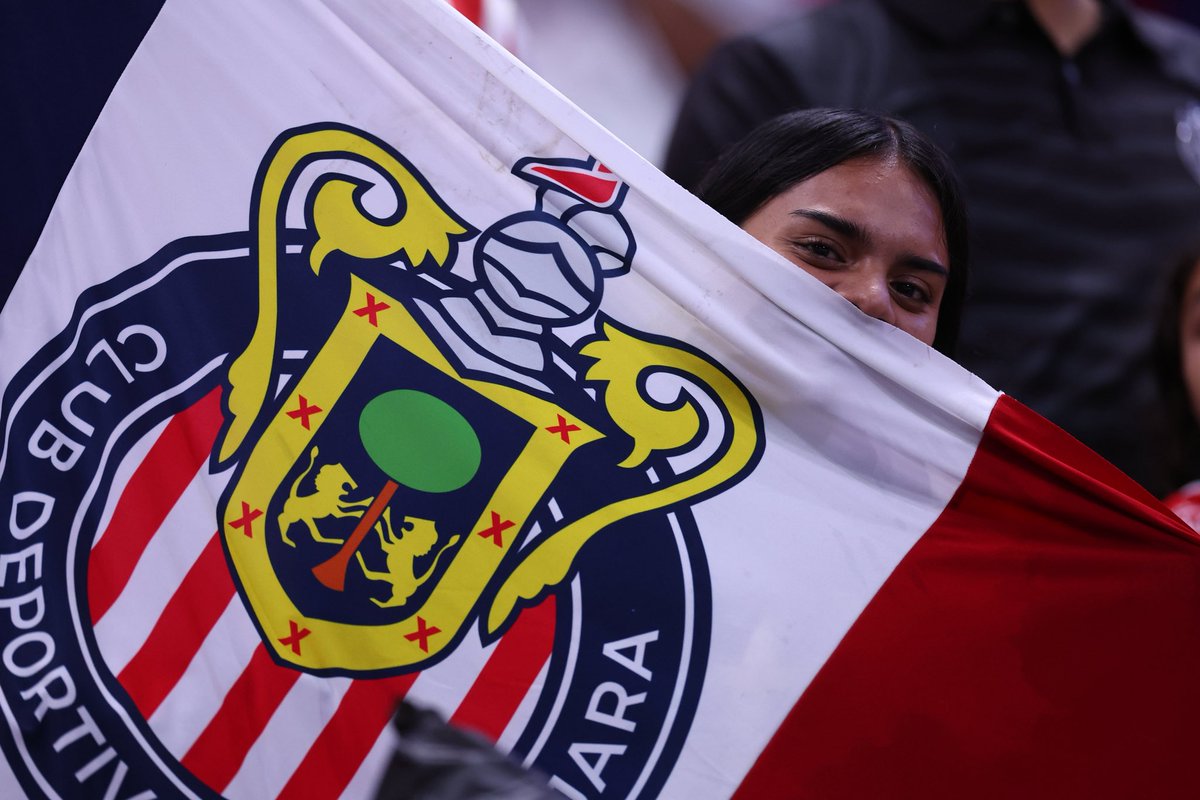 Chivas's tweet photo. ❤️🤍 ¡Mañana regresamos al @EstadioAKRON! 😍 https://t.co/Rq10u9wM5T