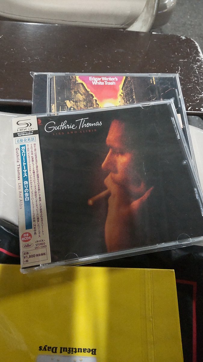 Makoto9957's tweet photo. 656
#CD2026
埼玉県某店に行くとこんなアルバムを発見!
リンゴ・スター、ジム・ケルトナー / デヴィッド・フォスター / デヴィッド・ペイチ(TOTO)スティーブ・クロッパー、ニコレット・ラーソン / レネー・アーマンド:バック 豪華バック陣なのである❗️ https://t.co/jgrO6jjpZw