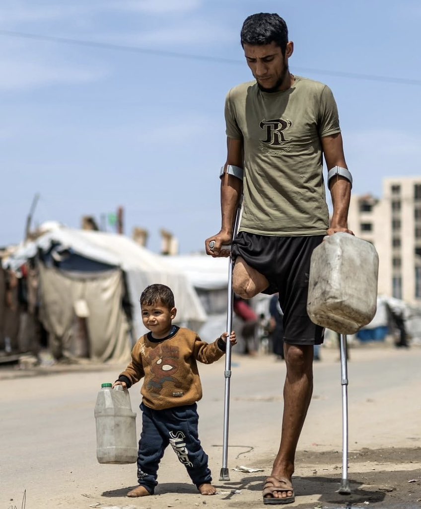 AbujomaaGaza's tweet photo. Statistics:
▪️60% of Gaza children are out of schools https://t.co/6oihYPkIc8