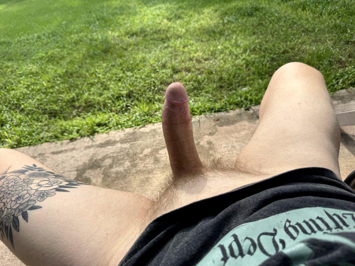 FLbryguy's tweet photo. Need someone to cum bounce on it https://t.co/Wo92fynOpI