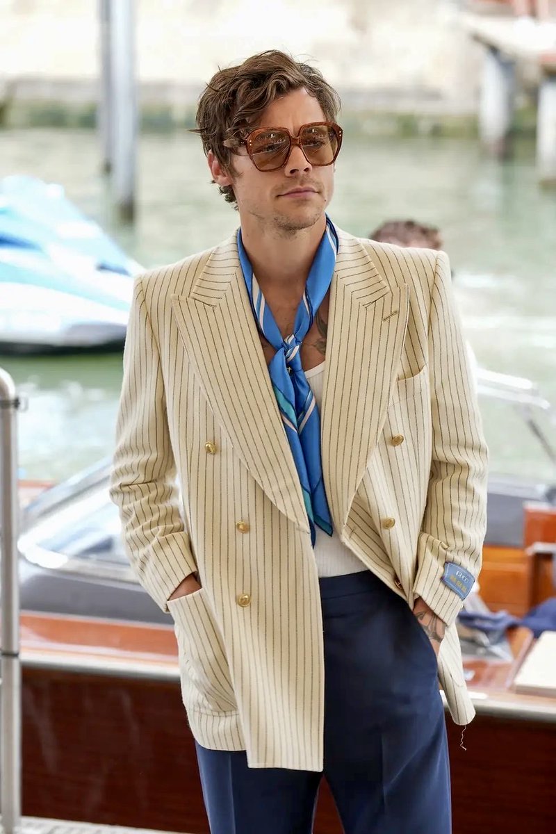 prnstacherry's tweet photo. live laugh love harry in cream suits🍦 https://t.co/Bv0Wuv6v8s