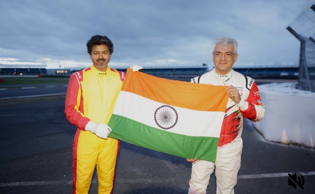 mufaddal_vohra's tweet photo. Thala and Thalapathy holding the Indian flag. ❤️🇮🇳 https://t.co/KFmYt8SfwC