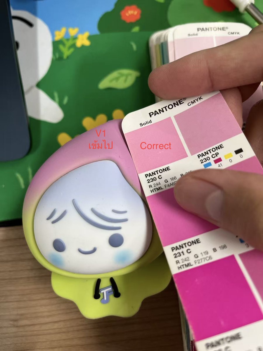 Applesheepth's tweet photo. SHEEP X RAINY - Work In Progress ... #RainyTF #น้องเรนนี่ #TleFirstone

การทำสี Gradient เป็นอะไรที่ยากที่สุดสำหรับ 3D เนื่องจากการปรับสีหนึ่งสีจะทำให้อีกสีเพี้ยนตามเสมอ การจะทำให้ทุกสีตรงหมดในการ injection ครั้งเดียวเป็นอะไรที่ปราบเซียนและหินสุดๆ

หลังจากพยายามกันอยู่นาน (เกือบเดือน) ตอนนี้เราได้ Pre-Setting ของสีที่ถูกต้องแล้ว ขั้นตอนต่อไปคือการรอทุกฝ่ายคอนเฟิร์มตัวอย่างและผลิตจริงแล้ววว 

ขณะนี้คาดว่าเราจะพร้อมส่งหลาน RAINY ให้ย่าๆยายๆกันปลายเดือนตุลาคมหรือต้นเดือนพฤศจิกายน

ขออภัยทุกคนมากๆจริงๆที่ให้รออยู่นาน ทั้งทีมตั้งใจจะทำโปรเจกต์นี้ให้ออกมาดีที่สุดจริงๆ หวังว่าจะถูกใจทุกคนนะครับ 🙏🙏

Too Much Love 💚🩷
SHEEP TEAM ✌️